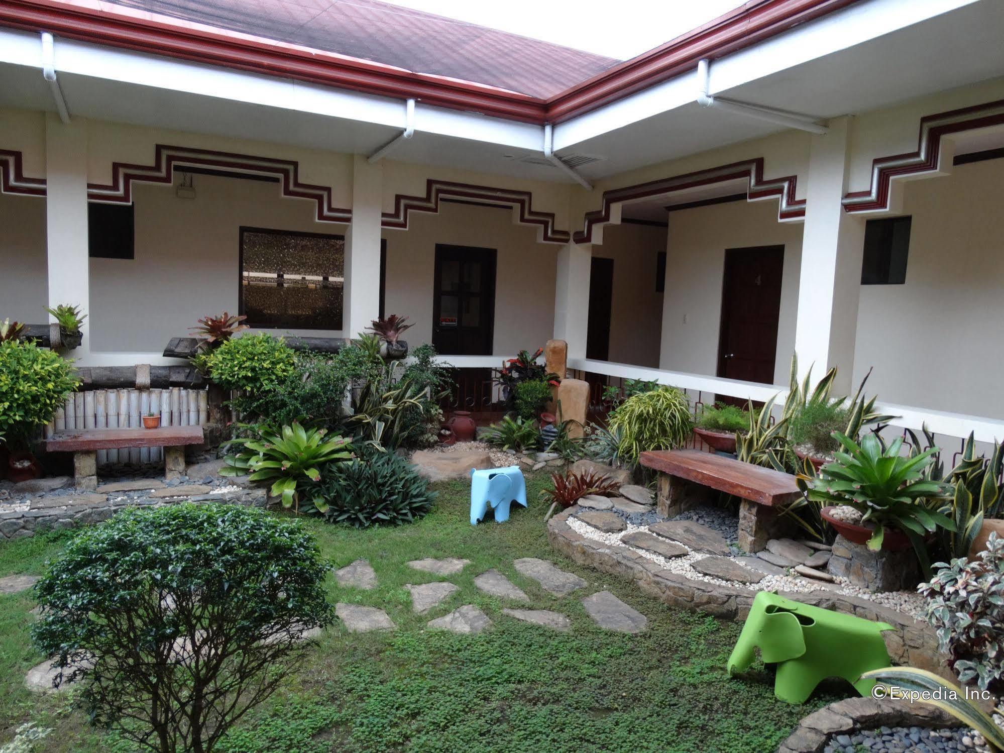 Bed and Breakfast Ysabelle Mansion à Puerto Princesa Extérieur photo