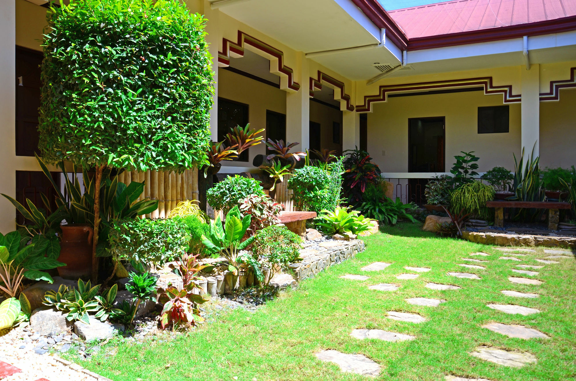 Bed and Breakfast Ysabelle Mansion à Puerto Princesa Extérieur photo